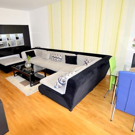 Clean&Cozy Apartments Novi Beograd Belgrado Exterior foto