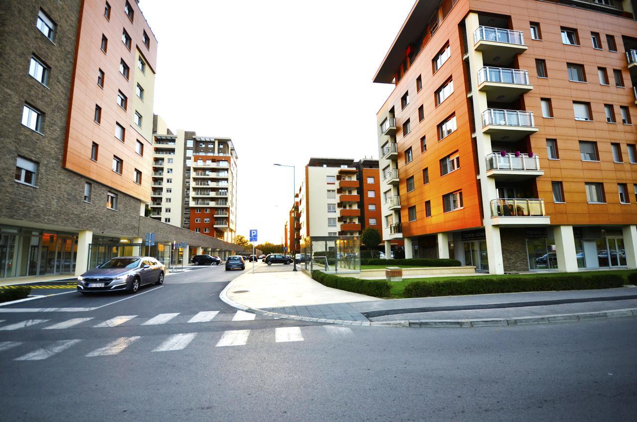 Clean&Cozy Apartments Novi Beograd Belgrado Exterior foto