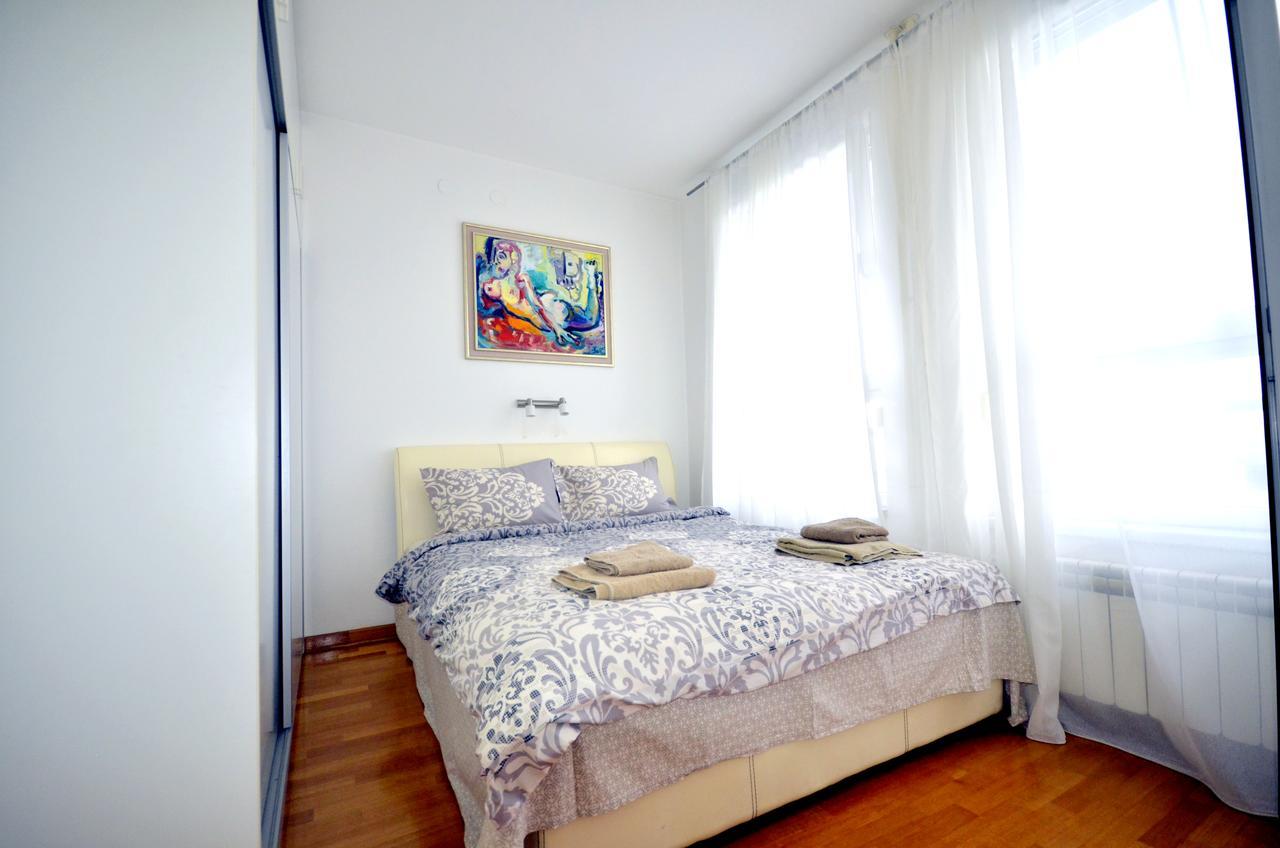 Clean&Cozy Apartments Novi Beograd Belgrado Exterior foto