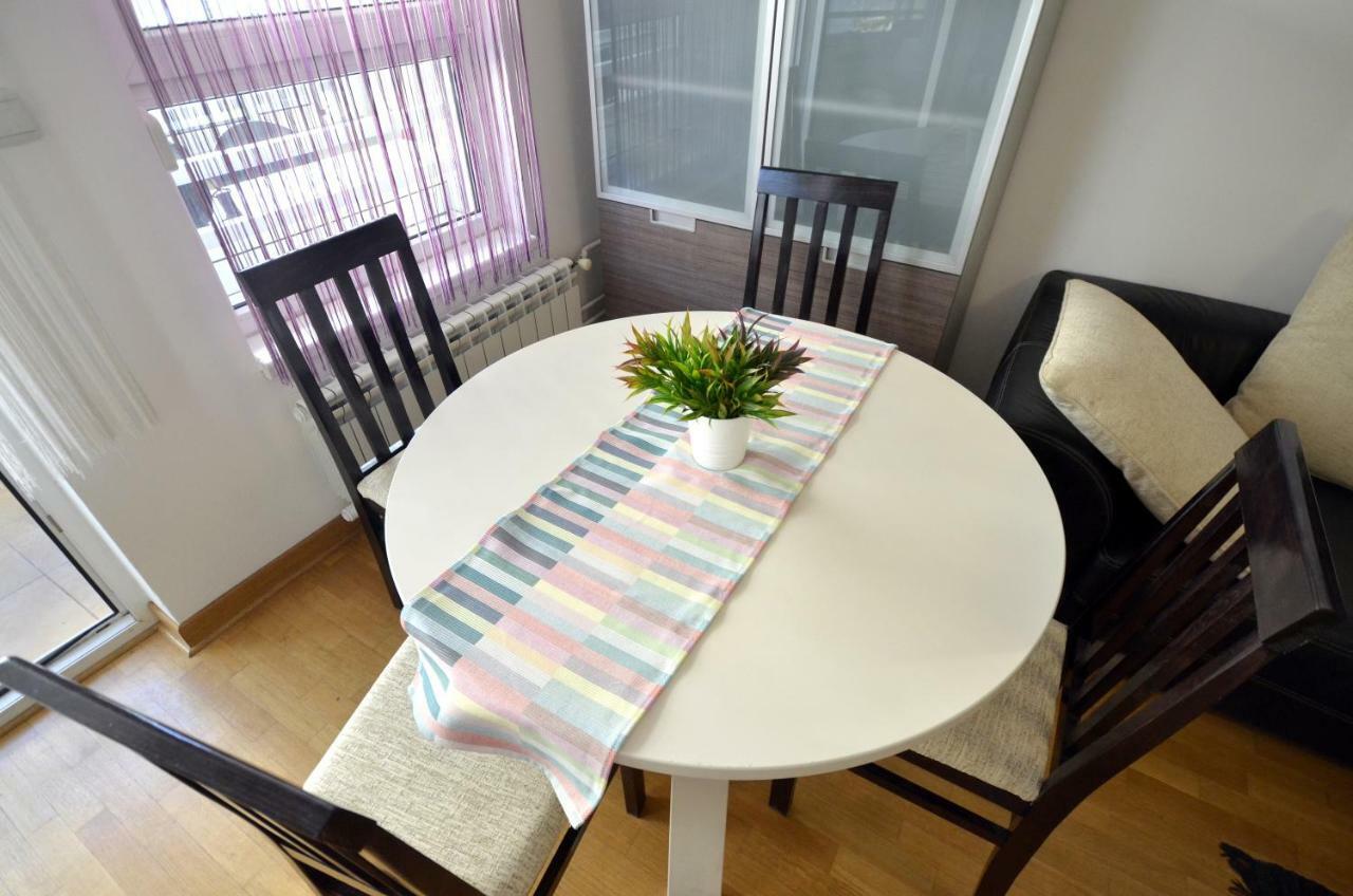 Clean&Cozy Apartments Novi Beograd Belgrado Exterior foto