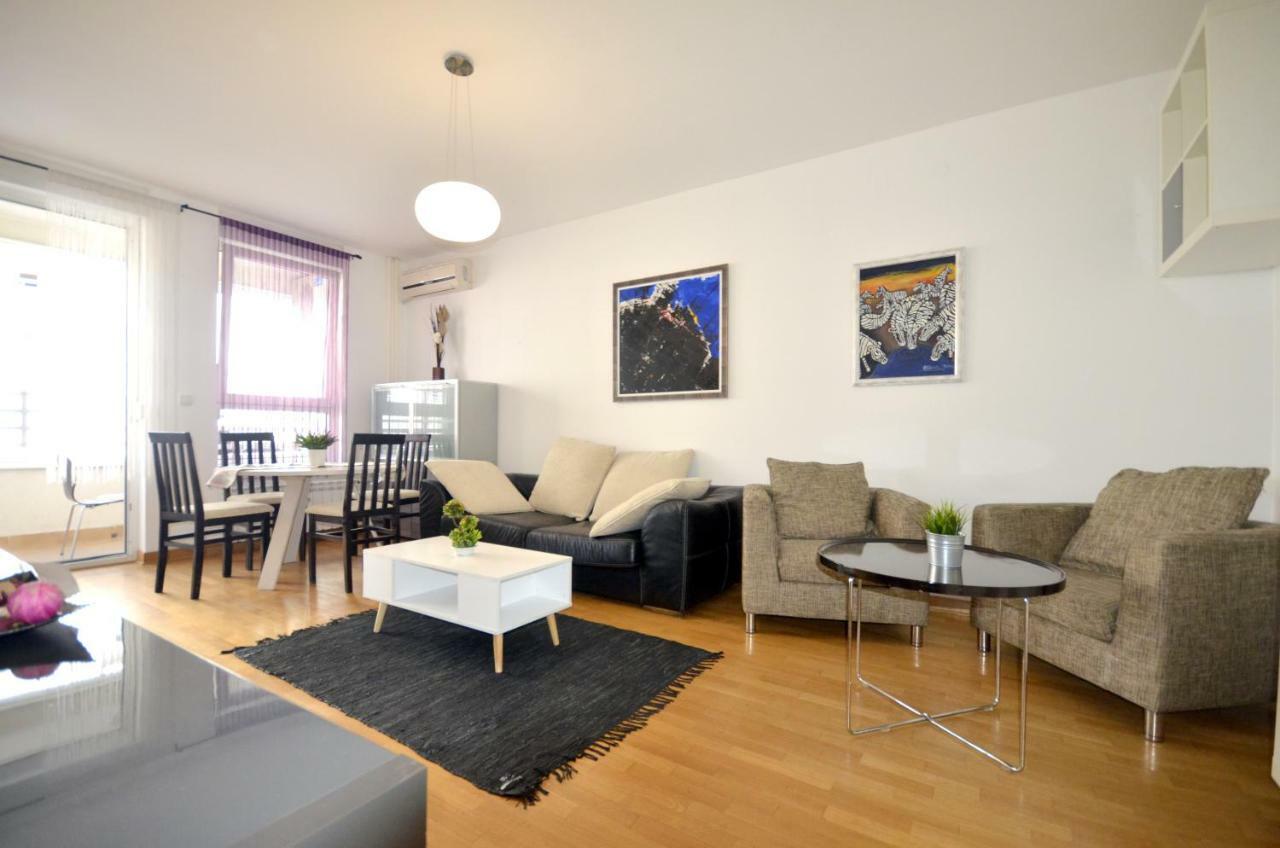 Clean&Cozy Apartments Novi Beograd Belgrado Exterior foto